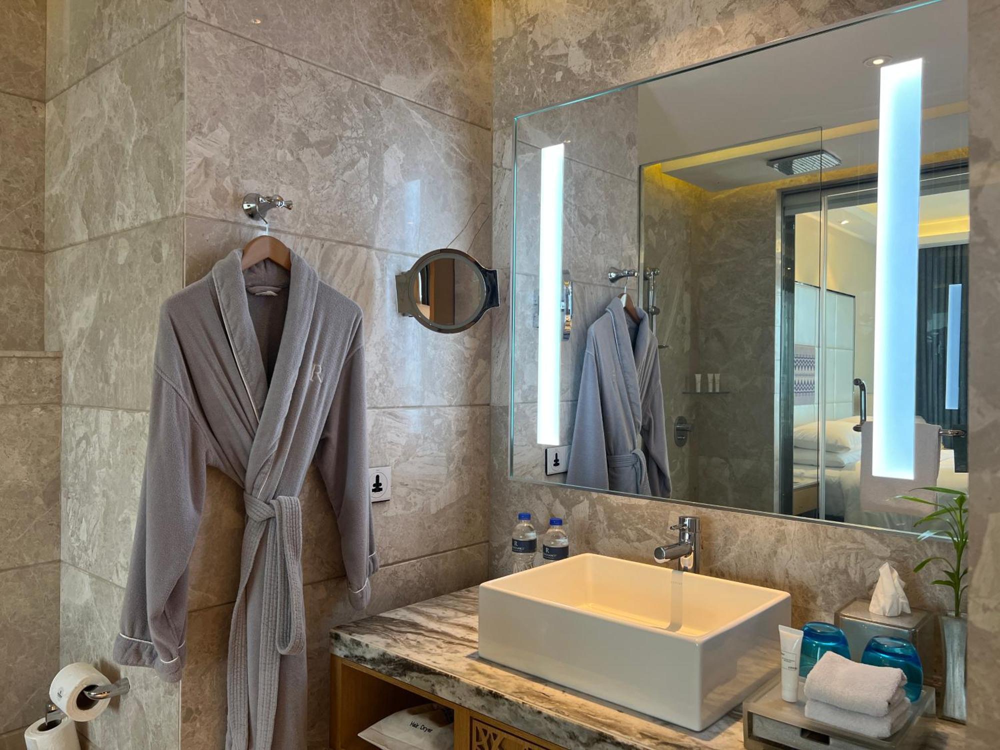 Renaissance Dhaka Gulshan Hotel المظهر الخارجي الصورة